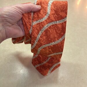 Hugo Boss Rust Orange Cream/Black Striped Silk Made in Italy Tie